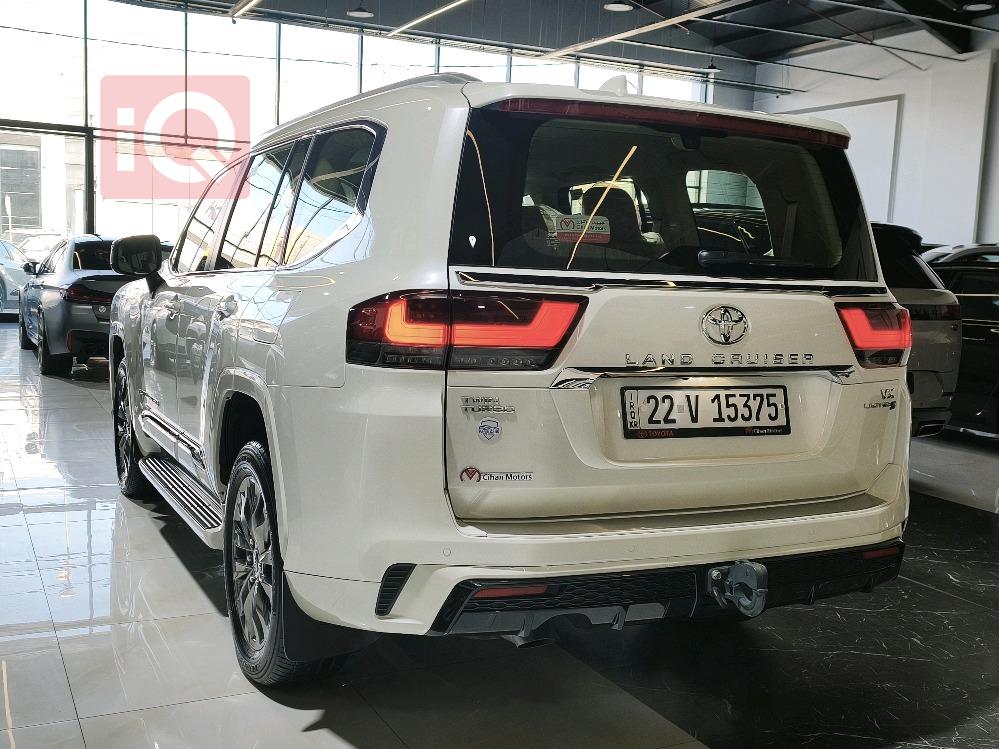 تويوتا لاندكروزر